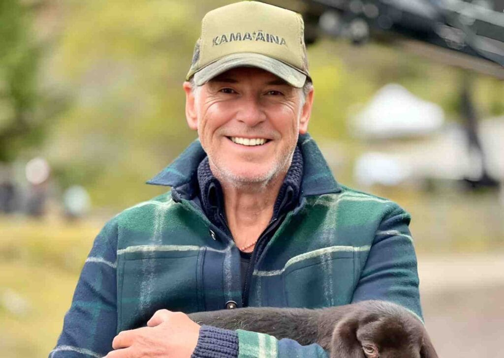 Pierce Brosnan with his pat