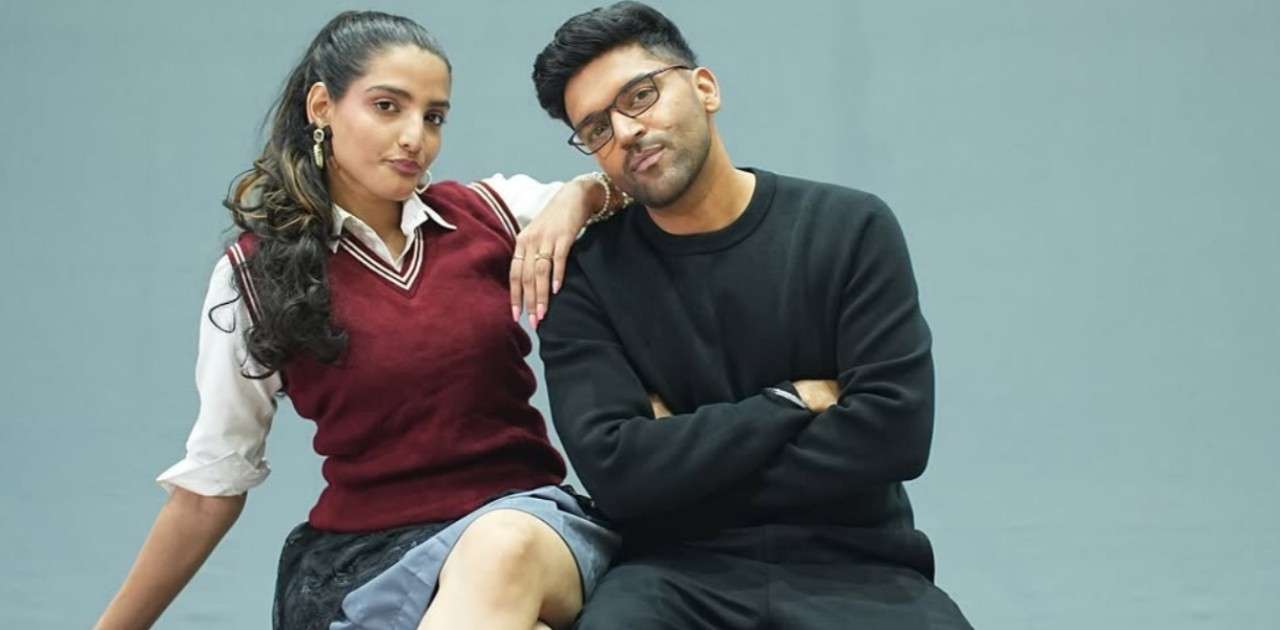 Guru Randhawa and Anshika Pandey from the song 'Azul'