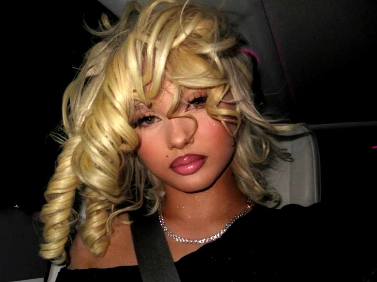 Alabama Barker Net Worth 2025: Music, Fame, and Family Fortunes